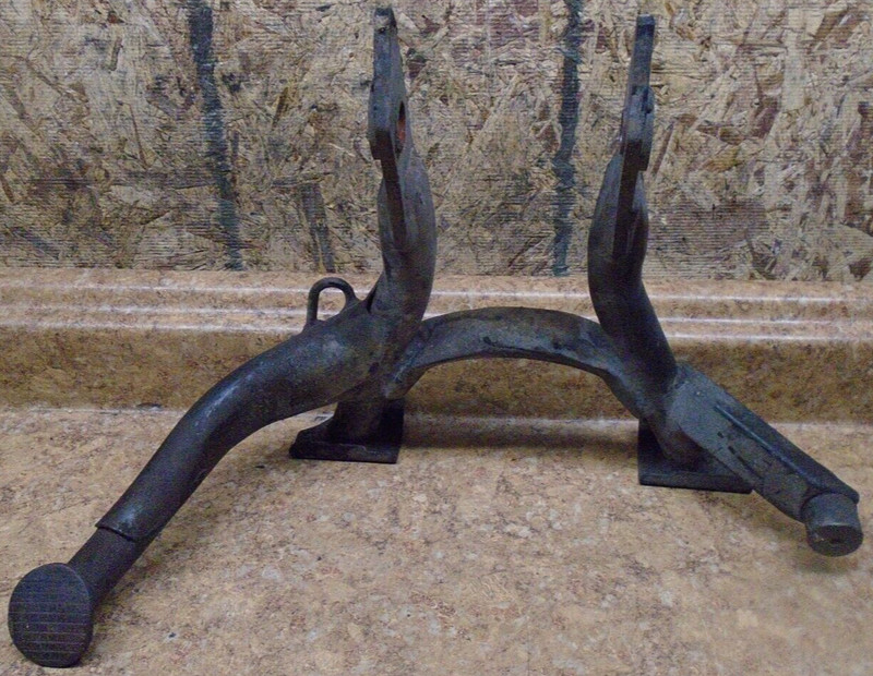 2003 Yamaha FZS1 FZ1 FZ 1 FZS1000 1000 Fazer Center Stand Kick Centerstand Mount
