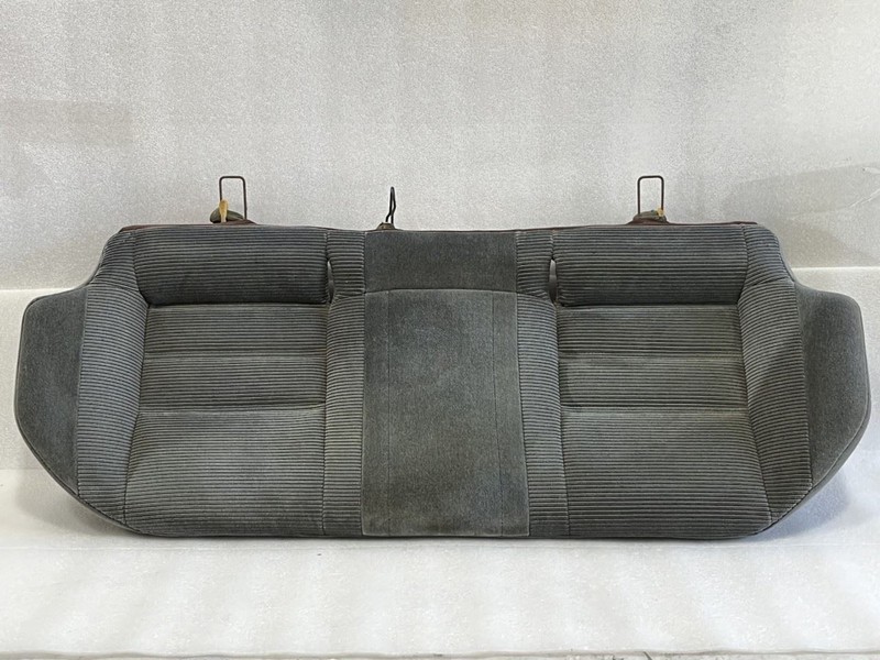 1990 1991 LEXUS ES250 REAR SEAT BOTTOM BENCH GRAY CLOTH TRIM GC12