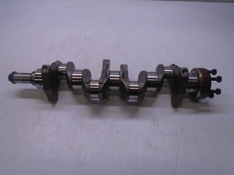 W4 OMC Cobra 2.3 L Crank Shaft Crankshaft M 985630 Ser T0187395