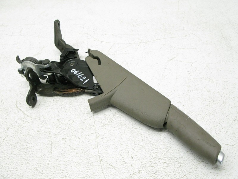 04-09 AUDI B7 A4 EMERGENCY BRAKE LEVER PARKING BRAKE ASSEMBLY HANDLE OEM 061621