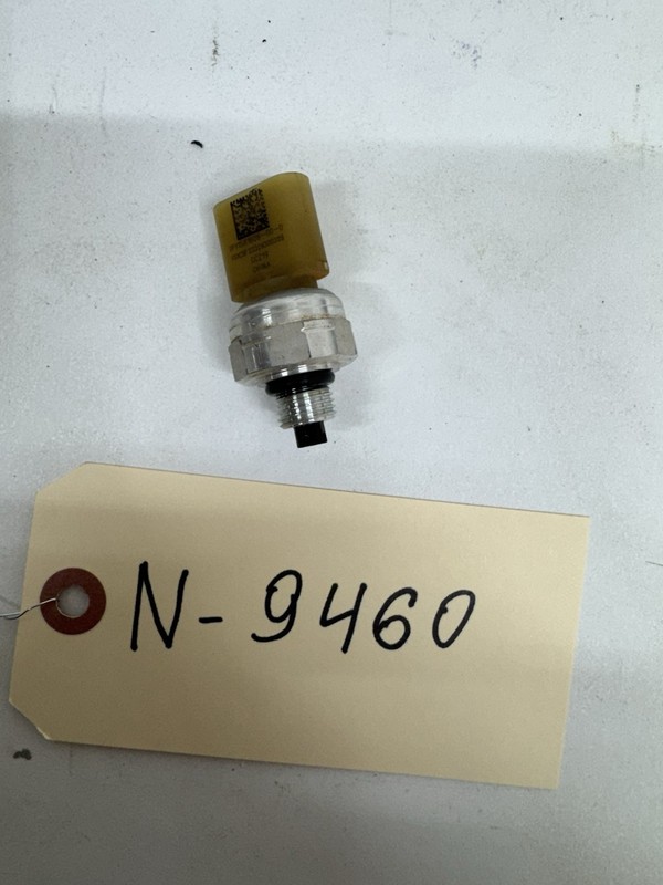 20-25 Tesla 3 Y Pressure Sensor AC HVAC Heat Pump 1581608-00-D 9460 B134