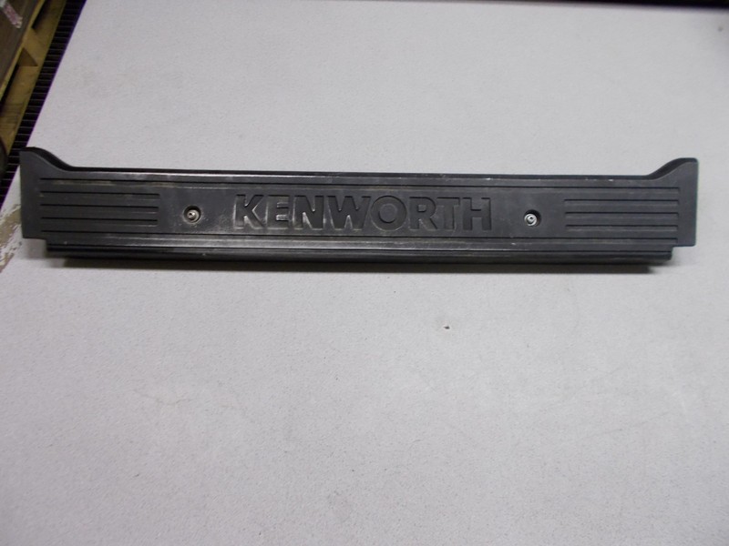 Kenworth S60-1003-0 Running Board Step Kick Panel 0488-AA, Rev D 3' Long