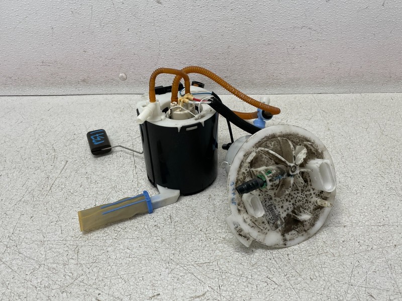 2013 2014 2015 Jaguar XF 2.0L Gas Tank Fuel Pump Sending Unit 1371 OEM