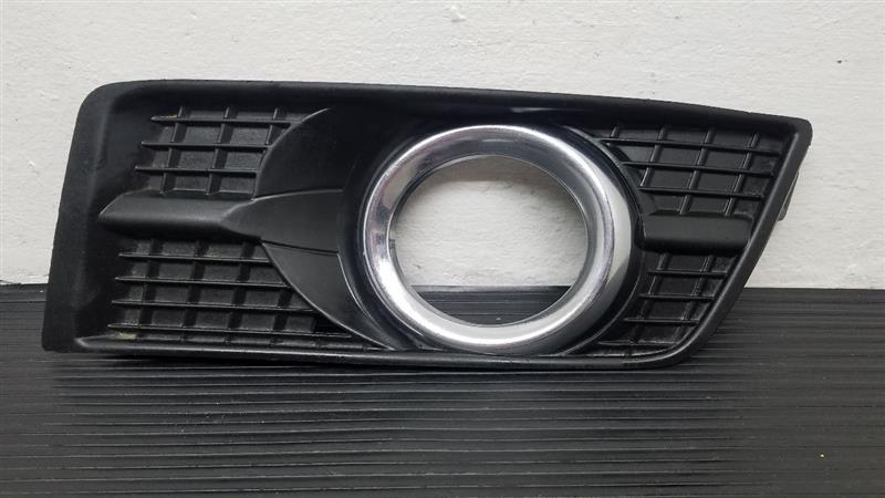 10-16 Cadillac SRX Left Driver Fog Lamp Grille Bezel Housing OEM 25778388