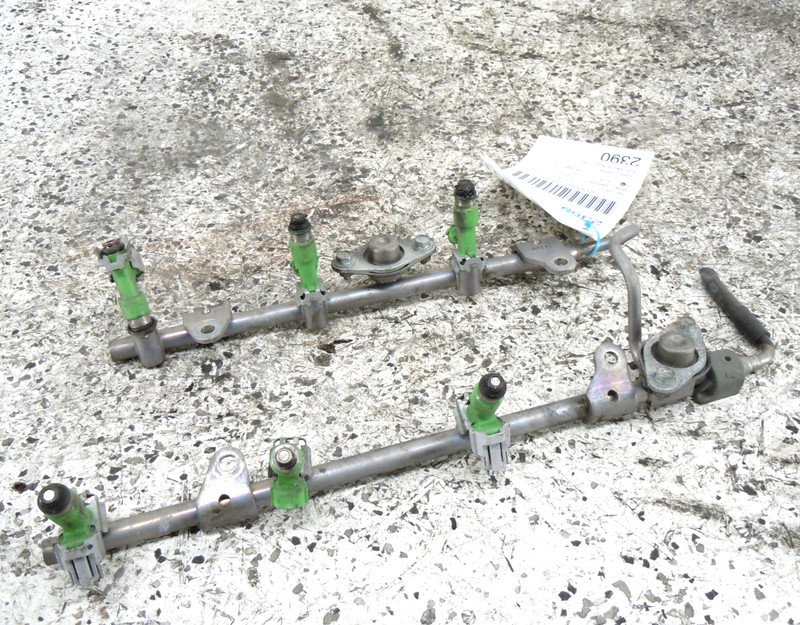 2018 18 Nissan Maxima Fuel Injection Rail W/ Injectors OEM