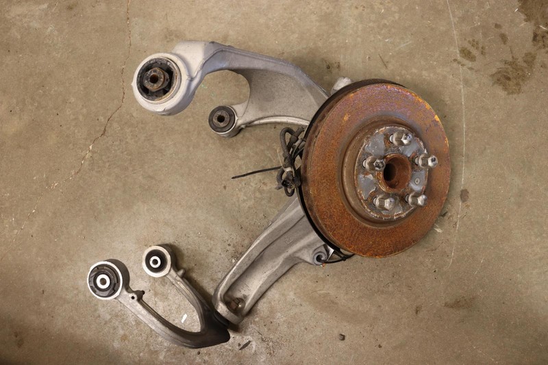 2008-14 CADILLAC CTS COUPE RWD FRONT RIGHT SPINDLE KNUCKLE HUB CONTROL ARMS OEM