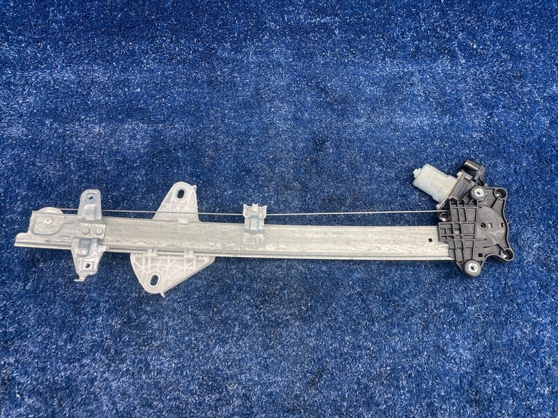 2016-2021 HONDA CIVIC Front Door Window Regulator Left Driver Side OEM CM093700A