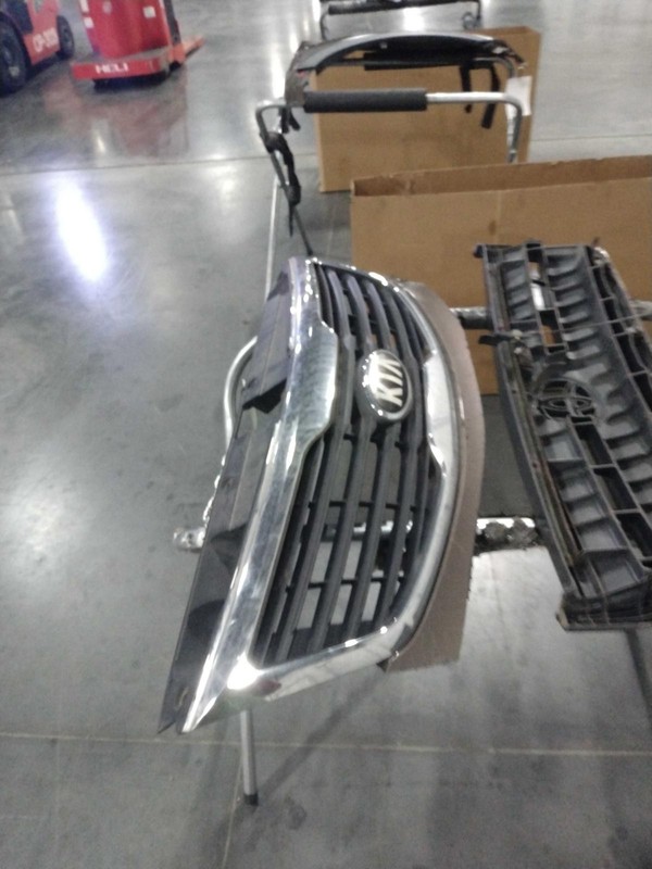 2013 Kia Sportage Brown Grille OEM 863503W030 4DR SUV Used 130K Miles