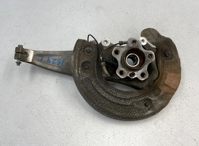 2016-2019 BMW 750i xDrive G12 Front Left Side Spindle Knuckle Hub AWD 1529 OEM