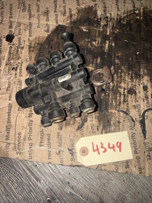 Volvo VNL 670 Gen 2 Air PPV Manifold-on P/N22650771