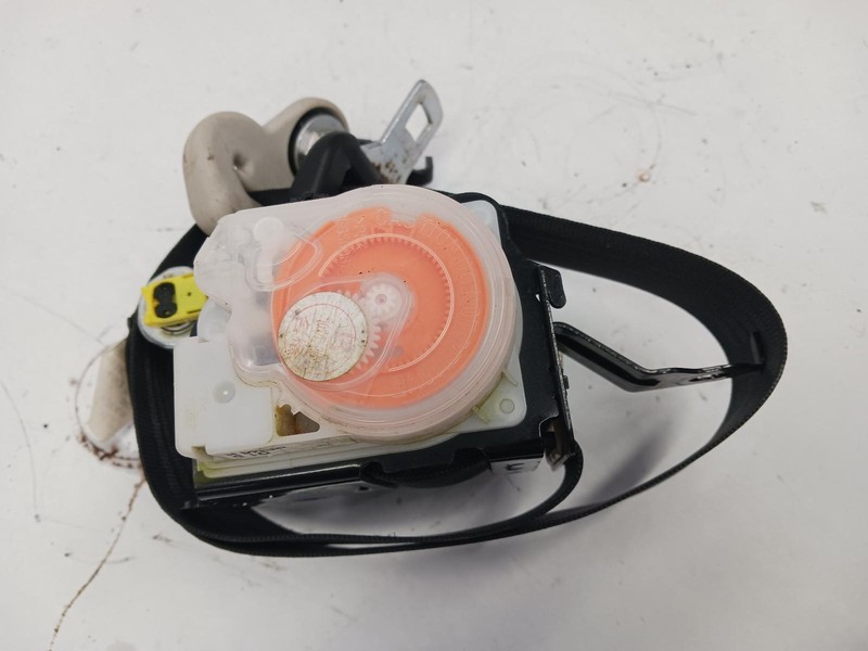 10-'11 MAZDA 3 Front Seat Belt passenger retractor OEM