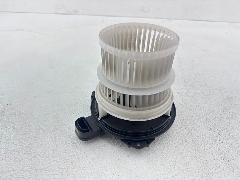 20-22 TOYOTA COROLLA HATCHBACK HVAC FRONT A/C HEATER AIR BLOWER FAN MOTOR OEM