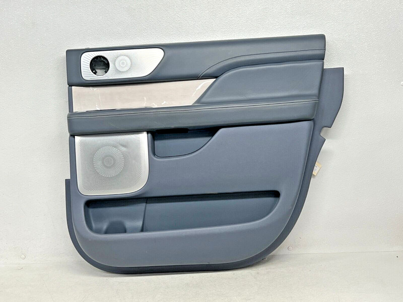 ⭐2018-2021 LINCOLN NAVIGATOR REAR RIGHT INTERIOR DOOR PANEL GRAY OEM LOT2557