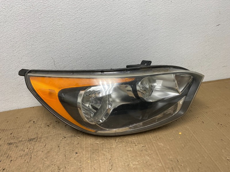 2012 to 2017 Kia Rio Hatchback Right Passenger RH Halogen Headlight AC0268 DW