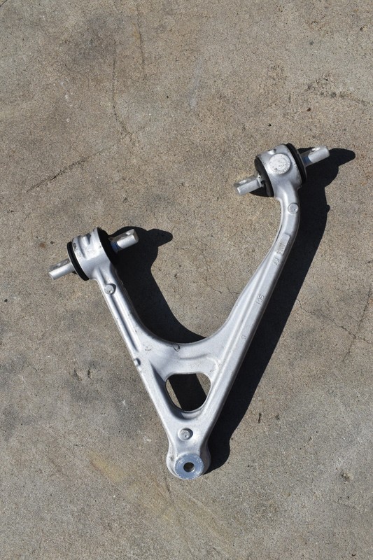 2005-13 C6 CORVETTE RH PASSENGER SIDE REAR UPPER CONTROL ARM OEM 10307580 *USED*