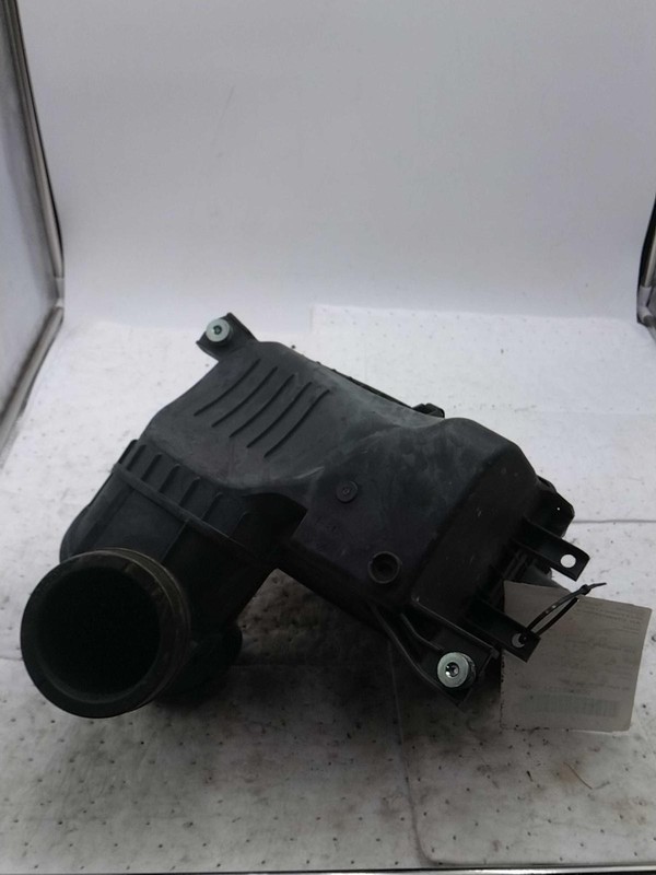 Used Air Cleaner Assembly fits: 2013 Subaru Forester w/o turbo Grade A