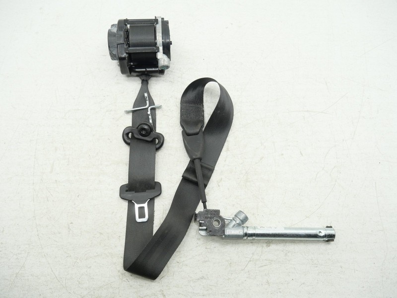 2016-2018 Ford Focus RS Right Front Seat Belt Retractor Assembly RH G1EY61294ABW