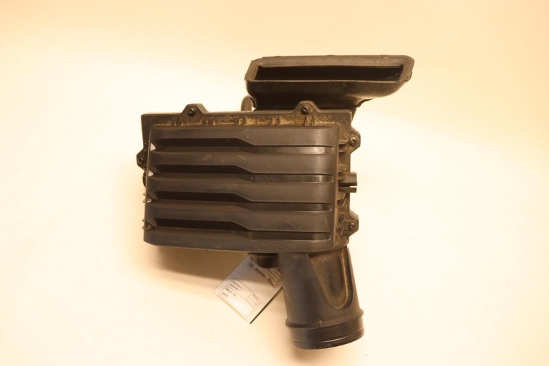 2022-2024 VOLKSWAGEN TAOS ENGINE AIR CLEANER INTAKE FILTER HOUSING BOX OEM