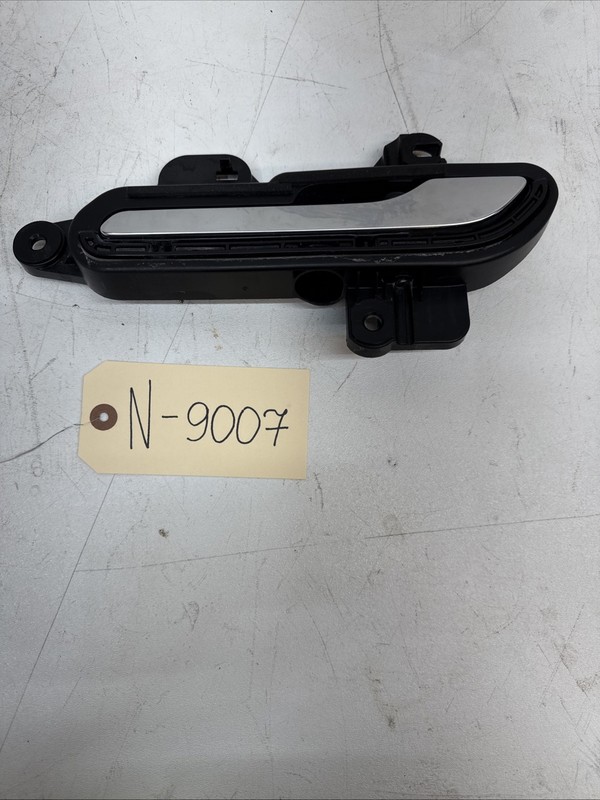 TESLA MODEL 3LEFT BACK DOOR HANDLE OEM 2017 - 20 N9007 B41