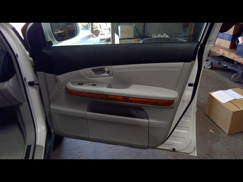 2009 RX350 Passenger Right Front Door Trim Panel 1580551