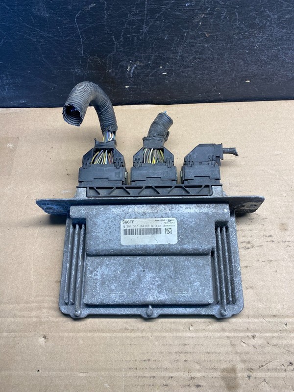 2011 to 2012 Ford E150 E250 4.6L Engine Control Module ECU ECM PCM AE2123 DW