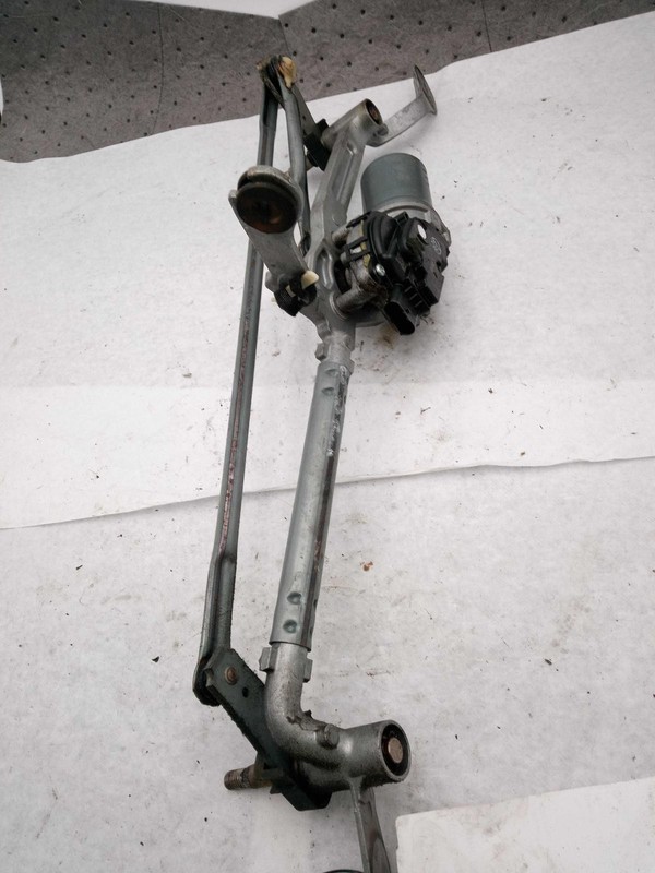 2018 BMW X3 Wiper Motor OEM 61617399004 121k Miles White Used Parts