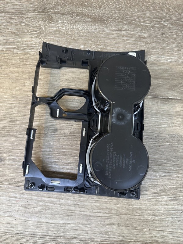 2018-23 VOLKSWAGEN ATLAS CENTER CONSOLE CUP HOLDER BEZELOEM 3CN.862.535