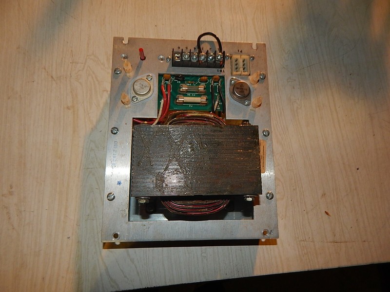 Under.Lab.Inc M-5633 S-522 155-184952 486-8532 EU15 21M860 Transformer
