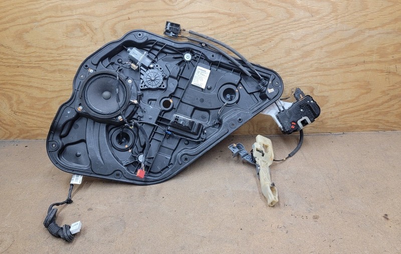 2011 - 2014 HYUNDAI SONATA RR RIGHT PASSENGER WINDOW REGULATOR W/MOTOR OEM