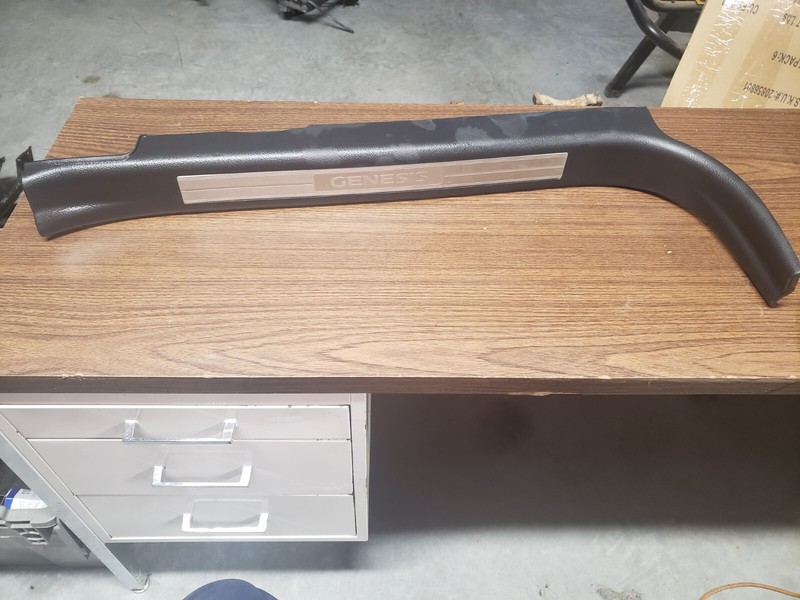 09-14 HYUNDAI GENESIS SEDAN FRONT Right SCUFF SILL STEP PLATE TRIM PANEL COVER