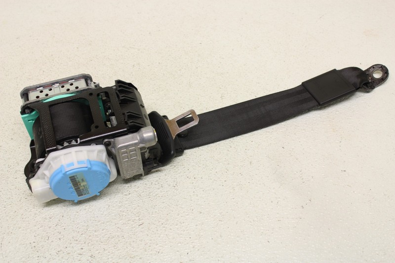 MK2 Audi TT TTS TTRS Coupe Front Left Black Seat Belt Seatbelt Oem 2008-2015