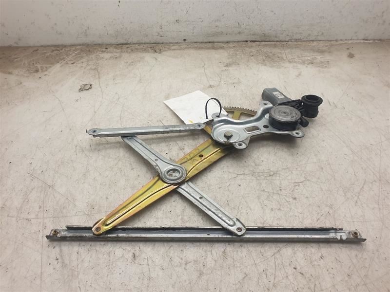 Driver Left Front Window Regulator Electric Fits 03-08 MATRIX 69802-01030