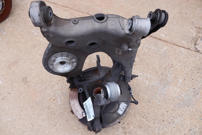 2014-2020 RANGE ROVER SPORT 4X4 REAR RIGHT SPINDLE KNUCKLE WHEEL HUB ASSY OEM