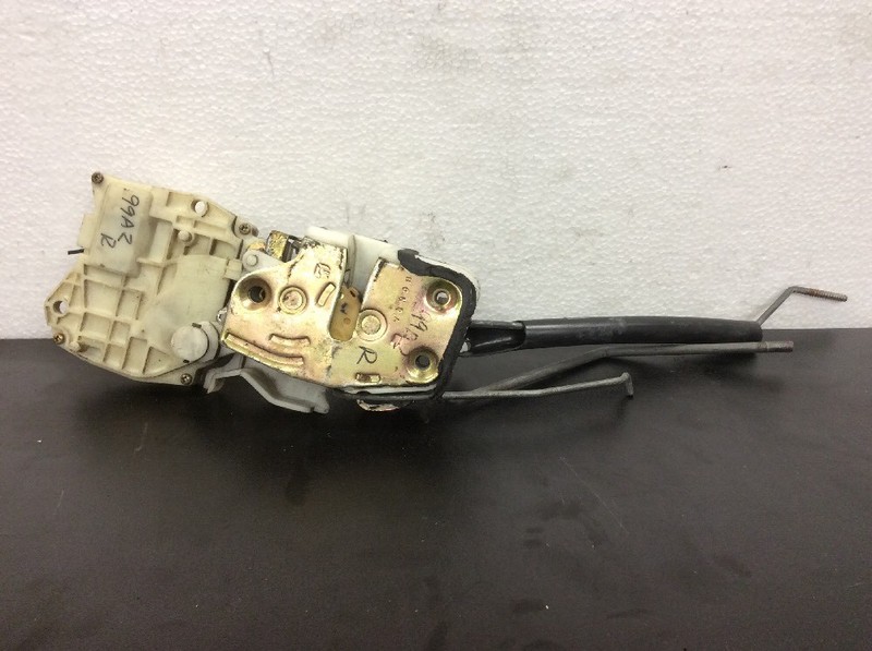 98 99 00 01 02 Accord 2DR Coupe LX Right Door Latch Pwr Lock Assy Used OEM