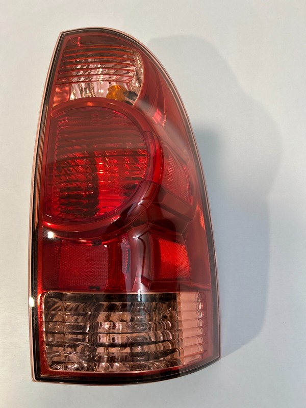Toyota Tacoma 05-08, 12-14 Tail Light Right Hand Passenger Side RH