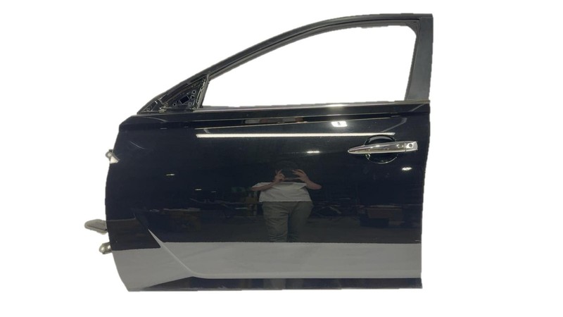 2019-2021 Nissan Altima LH Driver Front Door Assembly Black Has Gouge Scratches