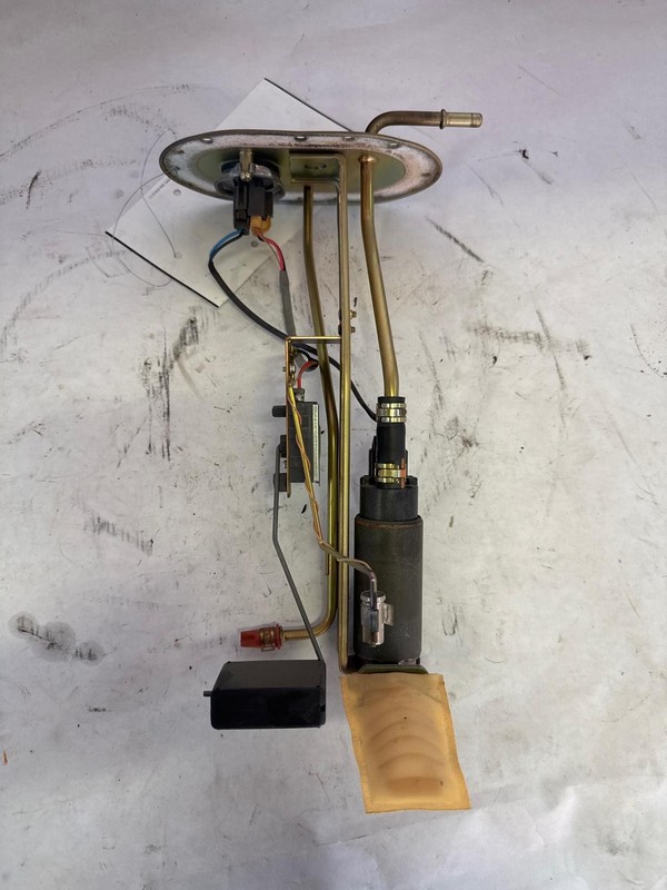 Fuel Pump TOYOTA TUNDRA 00 01 02
