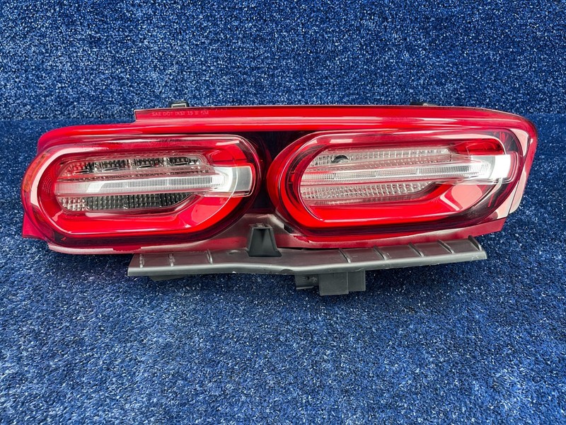 2019 - 2024 CHEVROLET CAMARO REAR LEFT SIDE TAILLIGHT LAMP LED OEM 84529730