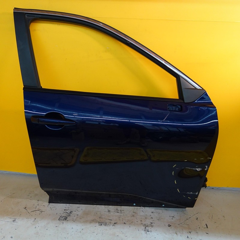 2024-2025 NISSAN ROGUE FRONT RIGHT PASSENGER SIDE DOOR SHELL PANEL OEM SCRATCHES