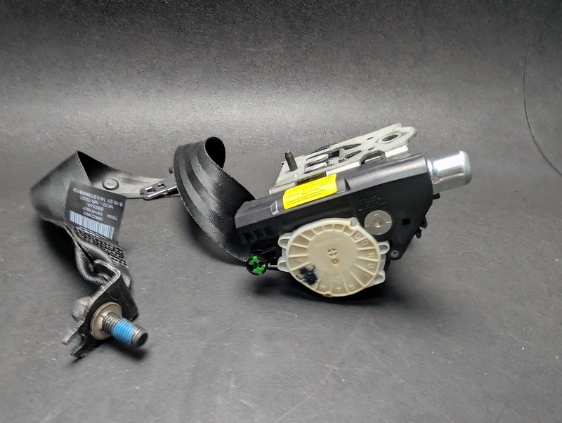 Rear Center Seat Belt Retractor 2015 Volvo S60 39822961 2014 2016 2017 2018