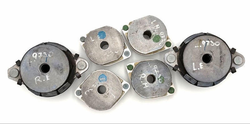 ✅ 19-26 RAM 2500-3500 5th Gen OEM CHASSIS BODY FRAME HOLD DOWN MOUNT CUSHION SET