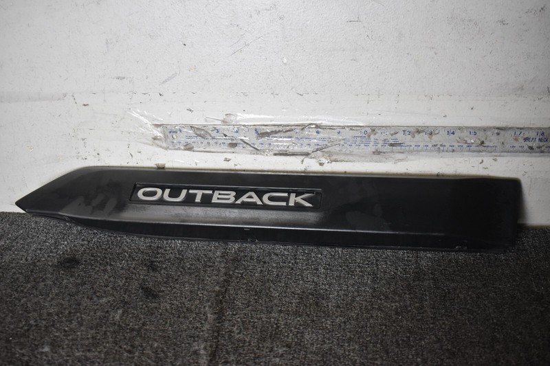 SUBARU OUTBACK RIGHT SIDE BODY MOLDING FACTORY OEM