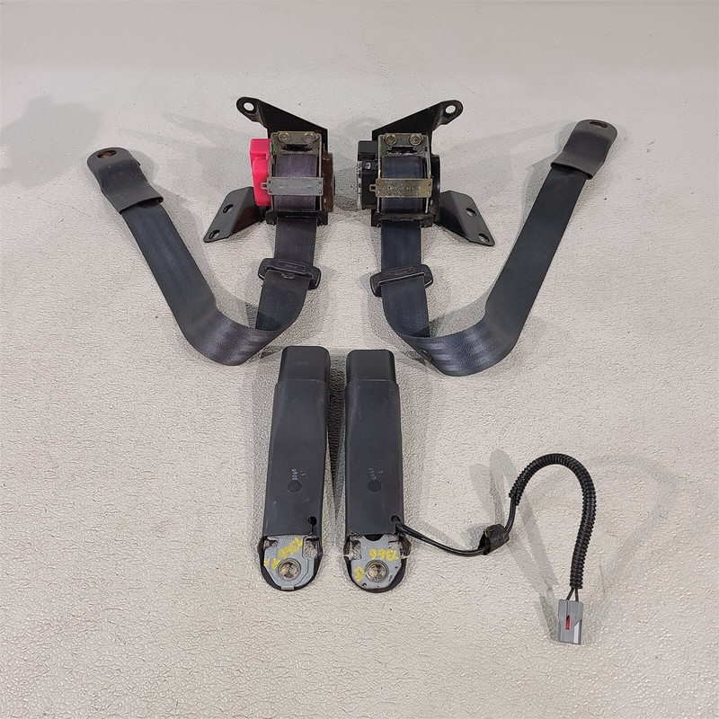 99-04 Mustang GT Convertible Front Seat Belt Retractors & Latches Left Right Set