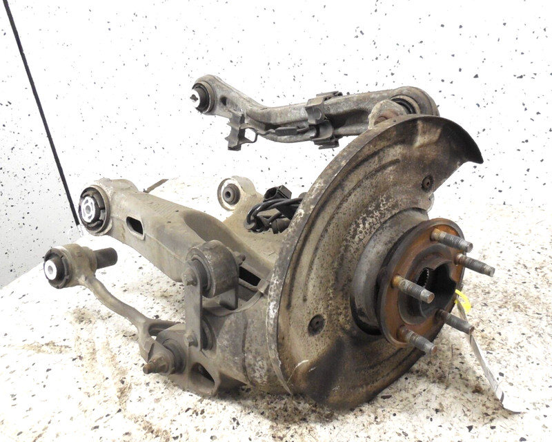 17-19 Jaguar XE Rear Spindle Knuckle Hub Control Arm Driver Left LH OEM