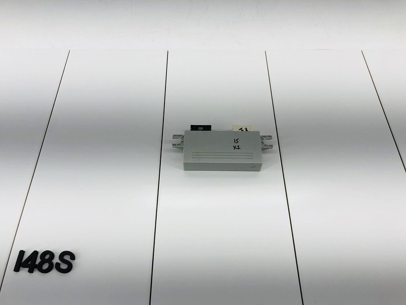 13-15 BMW X1 E84 SUNROOF MOONROOF CONTROL COMPUTER MODULE OEM