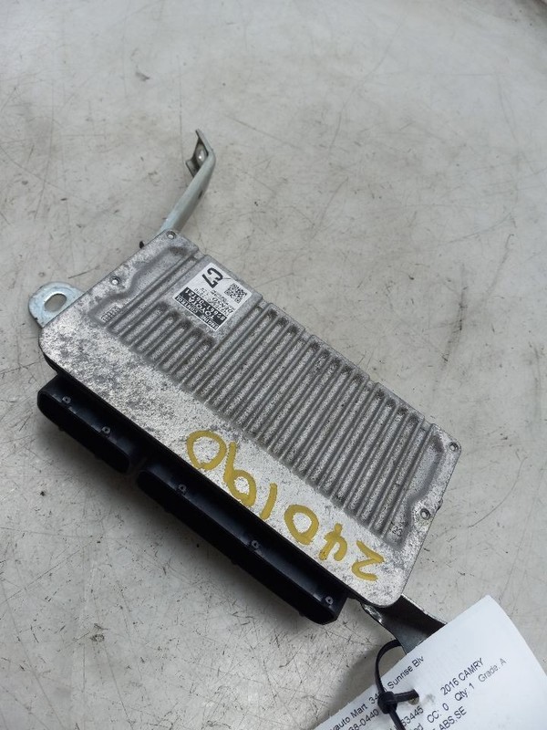 16 17 TOYOTA CAMRY SE ECU ELECTRONIC CONTROL MODULE 89661-06T21