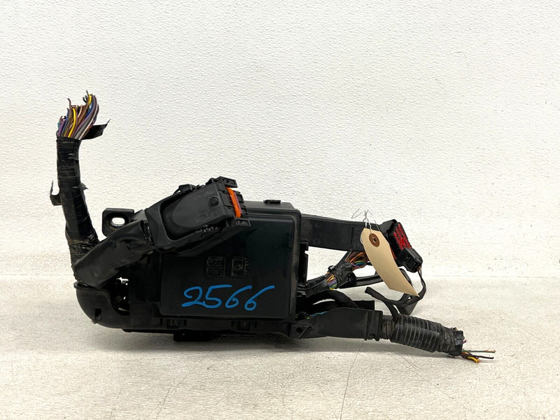 ⭐2017-2020 JAGUAR F-PACE FUSE BAY JUNCTION BOX BLOCK W/ HARNESS OEM LOT2566