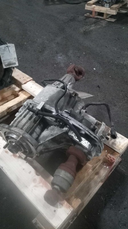 2004 Chevrolet Trailblazer Transfer Case Assembly OEM 486045 240K Miles