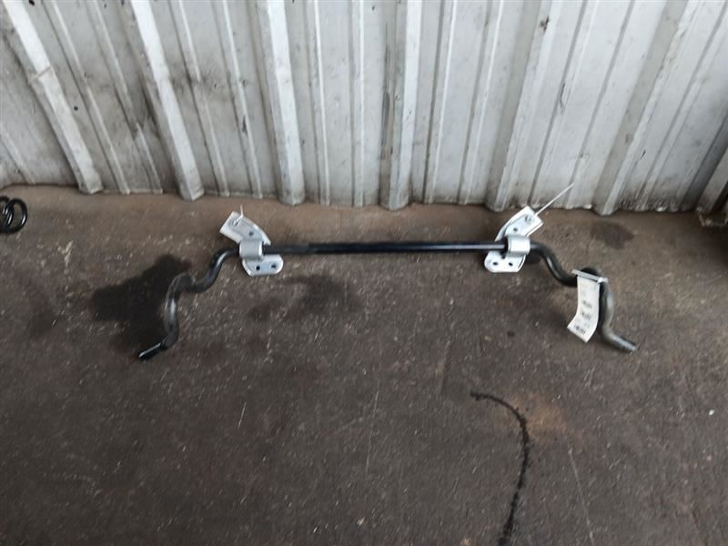 16-22 Mercedes GLC300 Front Sway Bar Stabilizer Bar 2533230265