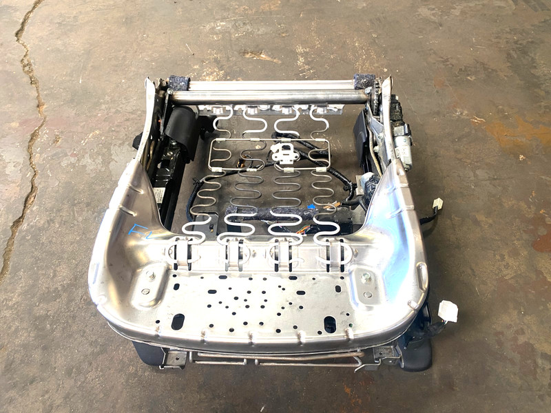 17-22 INFINITI Q60 FRONT LEFT DRIVER SEAT TRACKS OEM #A0.34